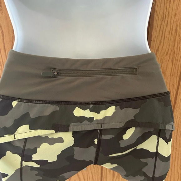 2 Lululemon duo in great condition size 6 - Picture 7 of 10